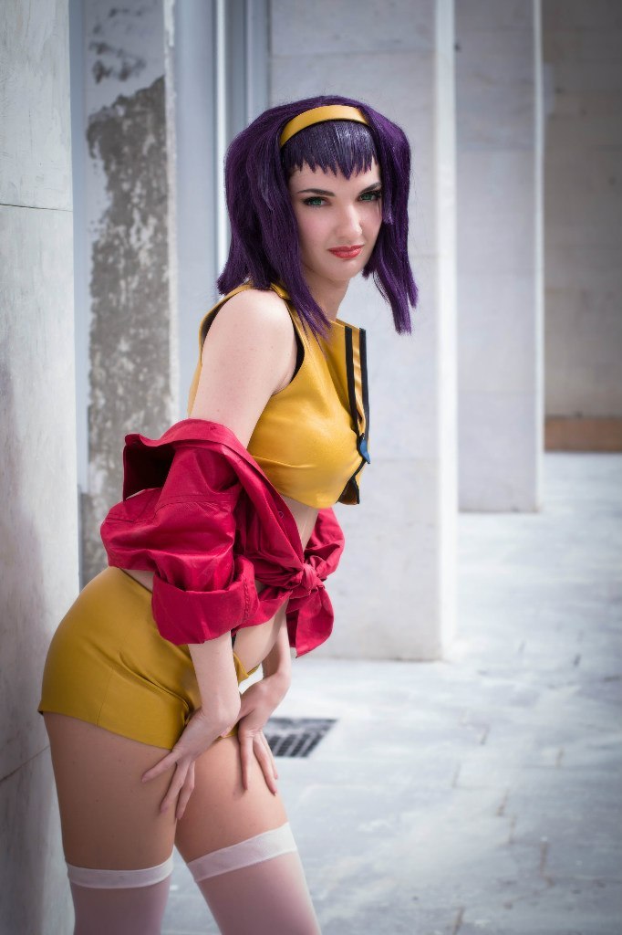 Faye Valentine Butt