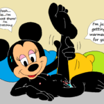 6708036 Chocolate Mickey and Minnie 002