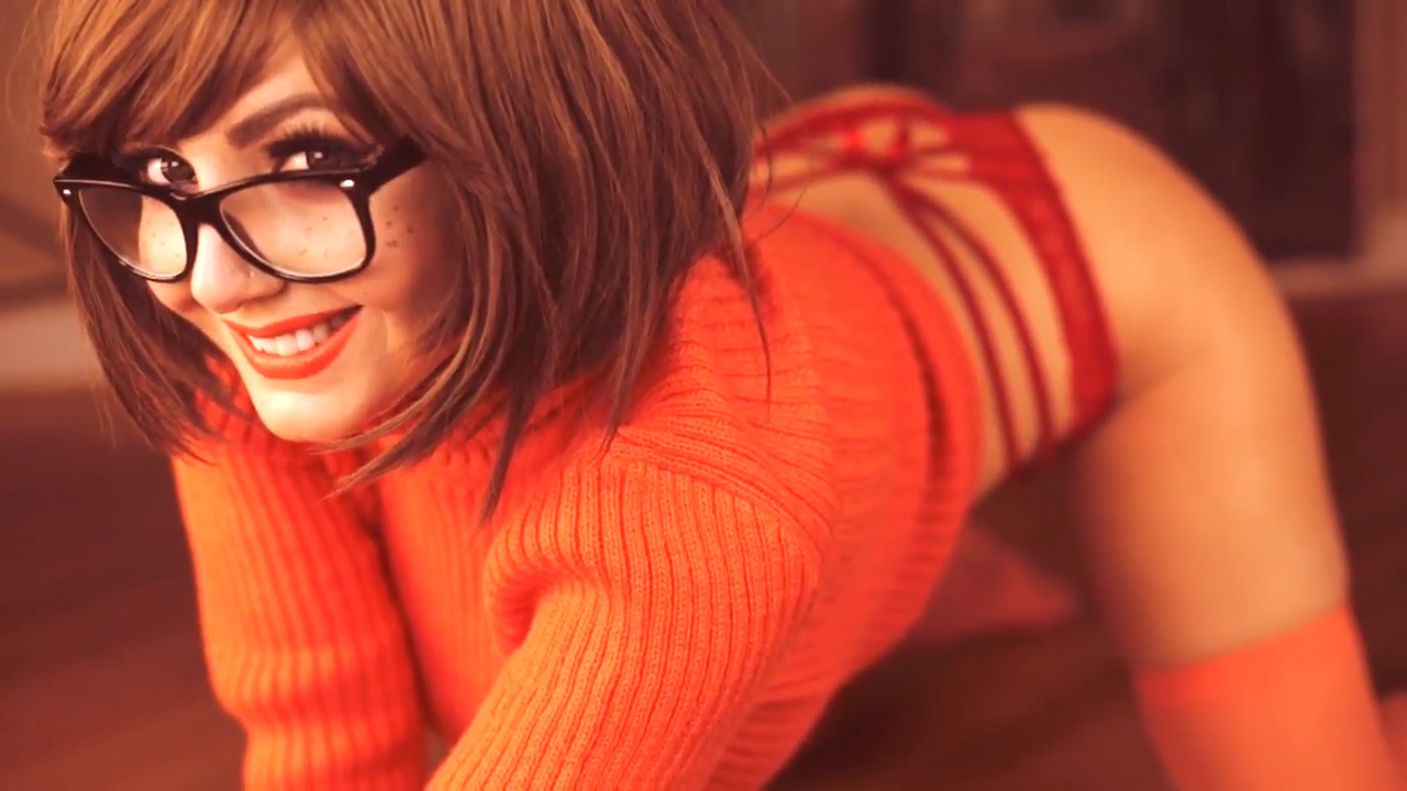 Jessica Nigri as Velma Dinkley.